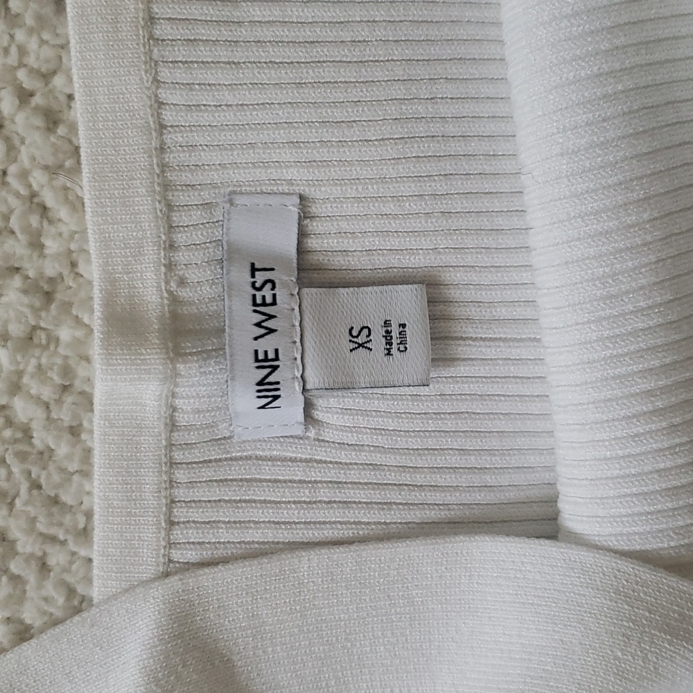 Nine West Tank - Picture 3 of 4